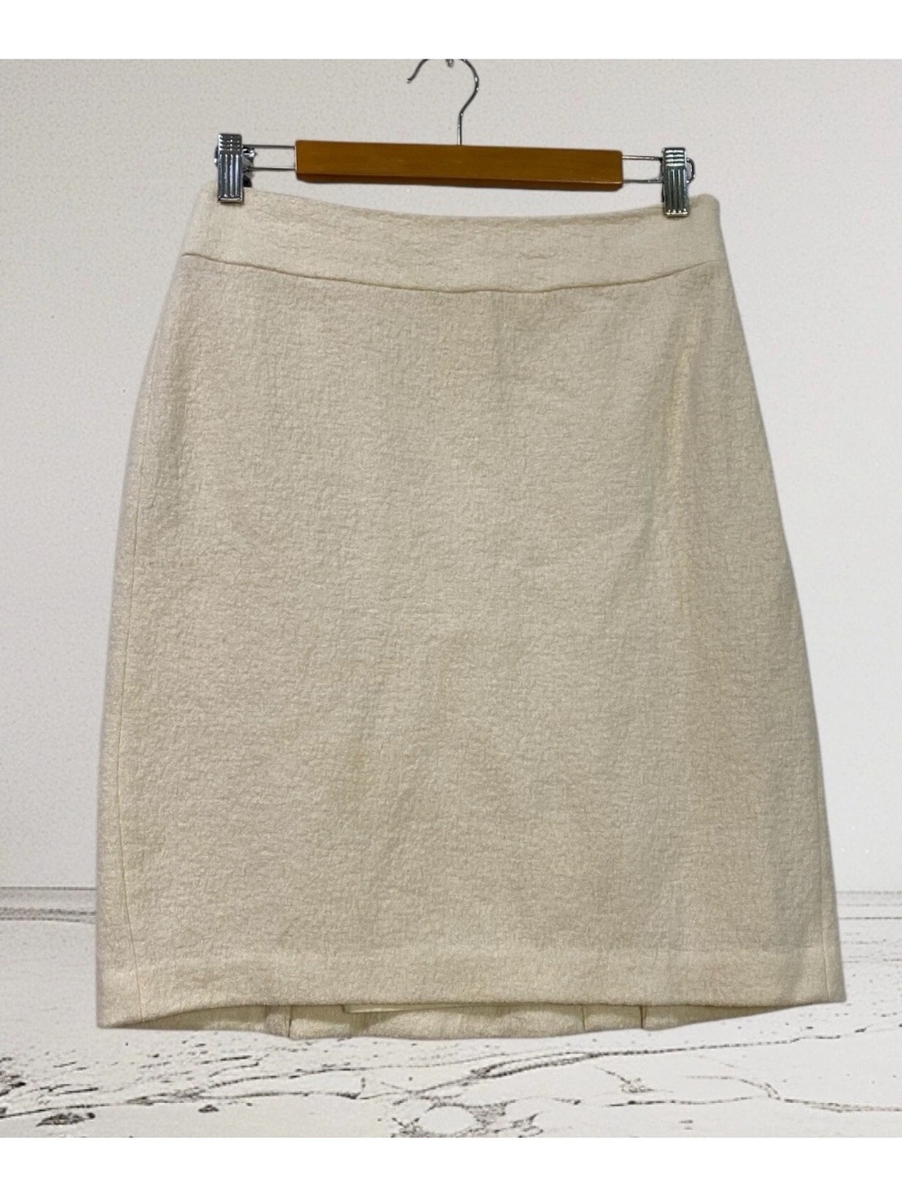 Banana Republic Wool Blend Cocoon Bouclé Pencil Skirt - Cream - Picture 2 of 6